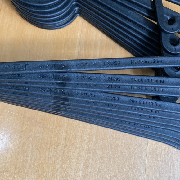 IKEA | set of 10 hangers - Picture 3 of 3